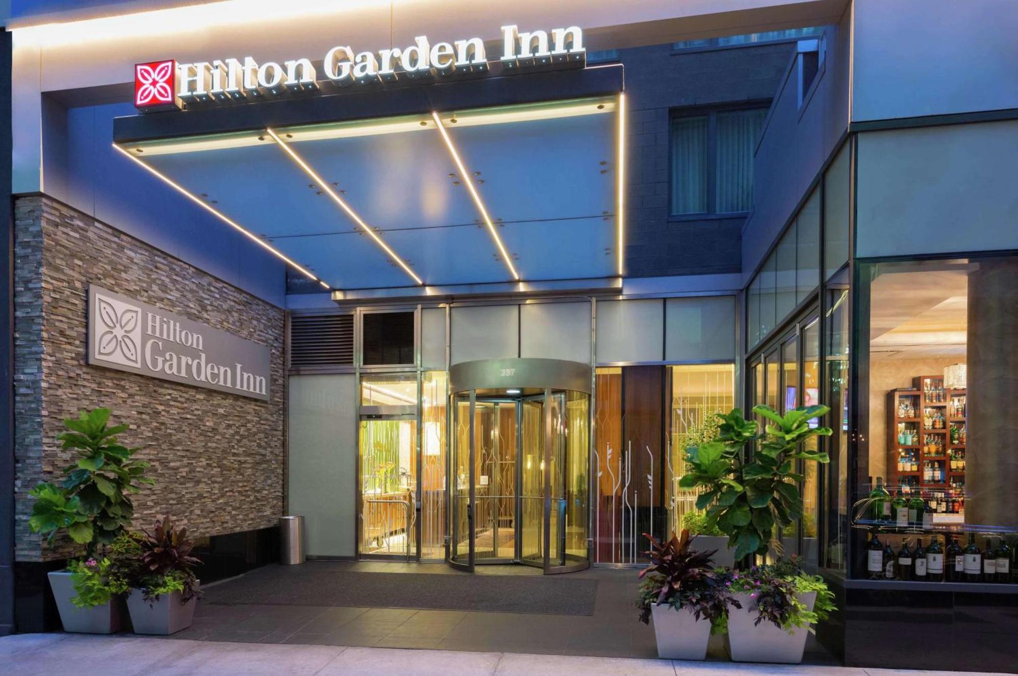 Hilton Garden Inn New York Central Park South-Midtown West Екстер'єр фото
